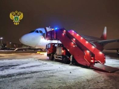 В Пулково после посадки самолет рейса Екатеринбург – Санкт-Петербург выкатился за пределы рулежной дорожки