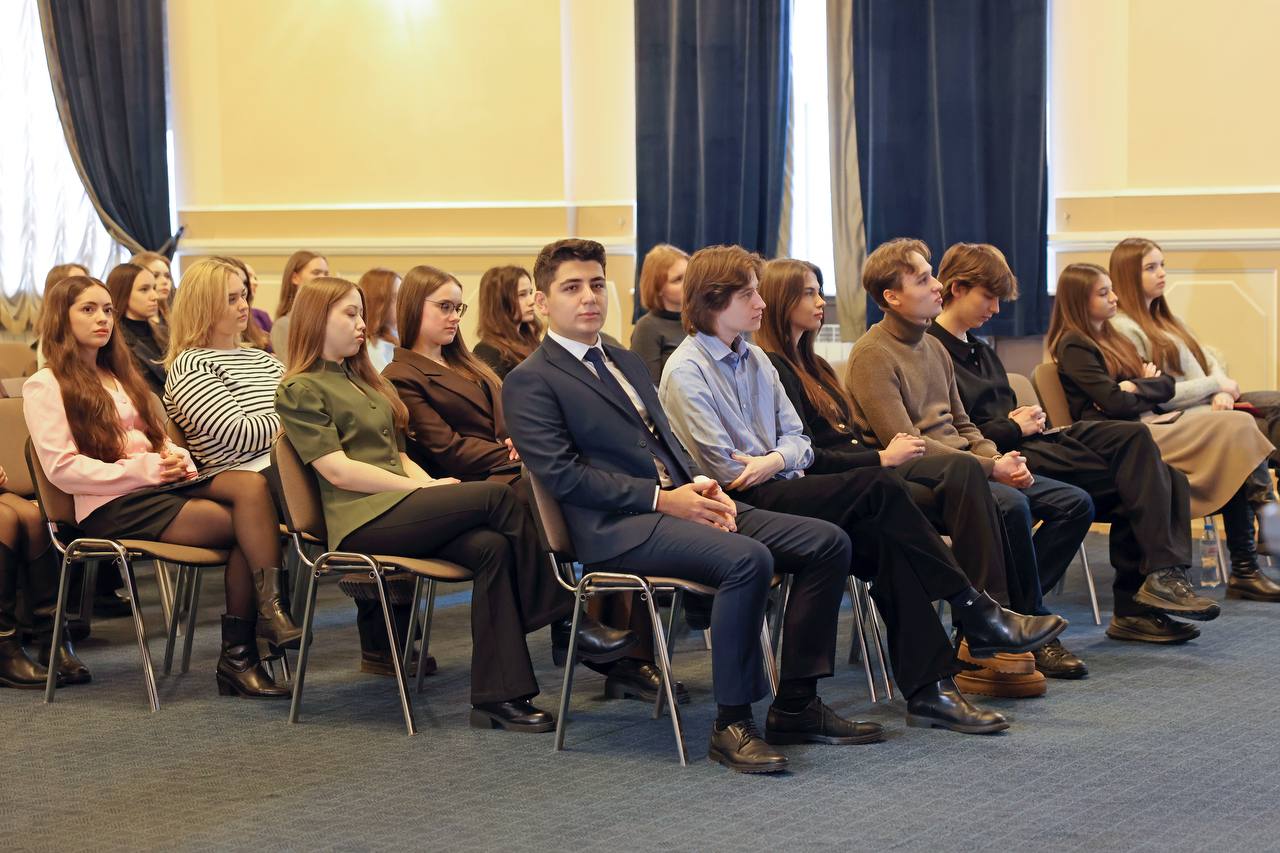 Глава СК России прочитал лекцию для студентов Санкт-Петербургского государственного университета в рамках курса «Расследование преступлений повышенной общественной опасности» Глава СК России прочитал лекцию для студентов Санкт-Петербургского государственного университета в рамках курса «Расследование преступлений повышенной общественной опасности»