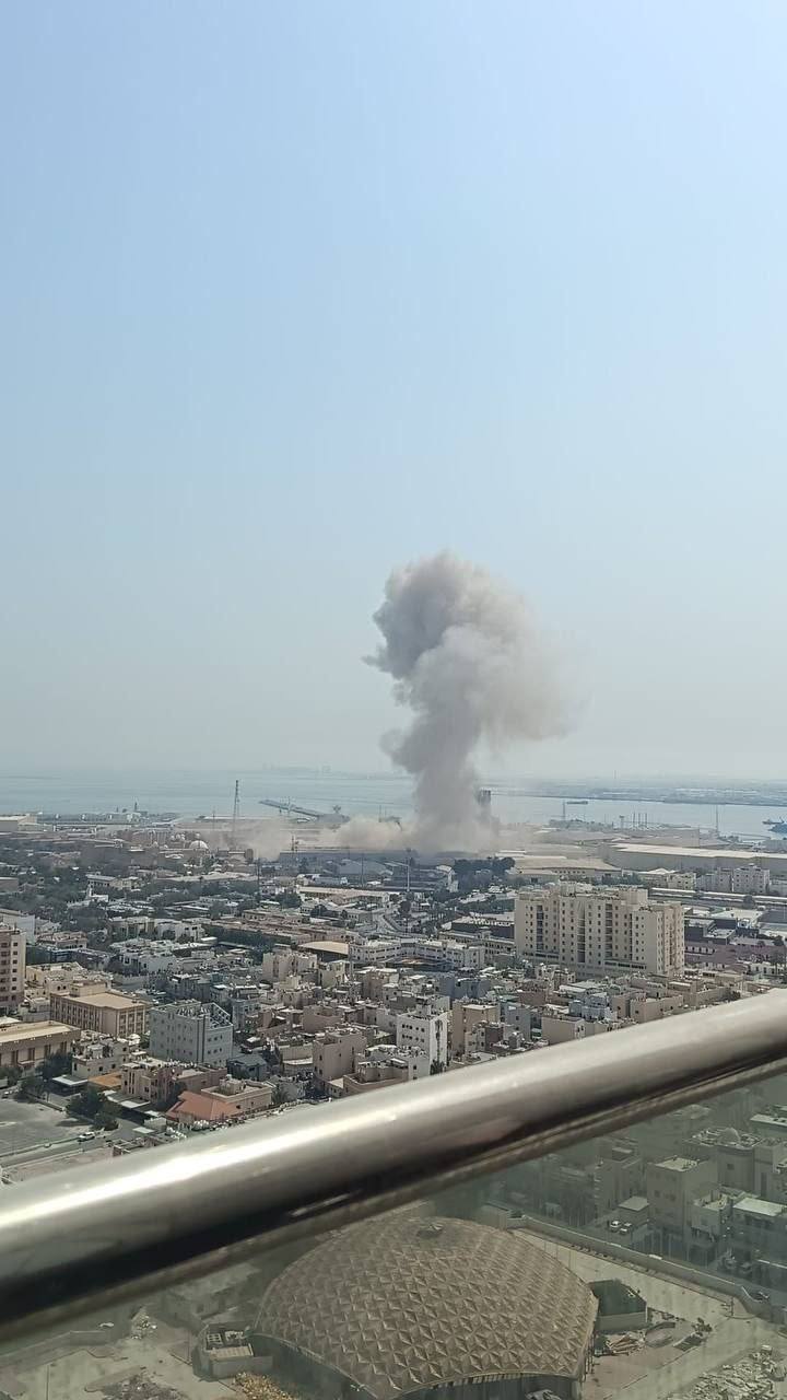 Аббас Джума: Кадры из Манамы. Напомню, что там располагается основной пункт базирования американского Пятого флота Аббас Джума: Кадры из Манамы. Напомню, что там располагается основной пункт базирования американского Пятого флота