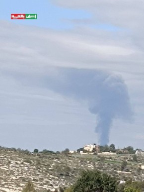 Дым после прилета в районе Тель-Авива