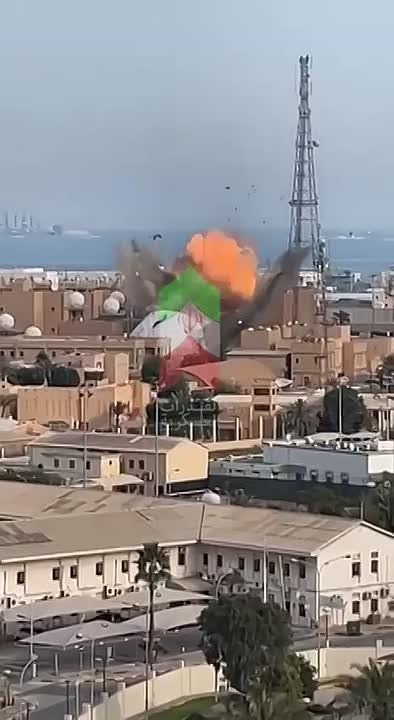 Аббас Джума: Местные запечатлели момент точного попадания иранского беспилотника Shahed-136 в радар на американской базе в Бахрейне