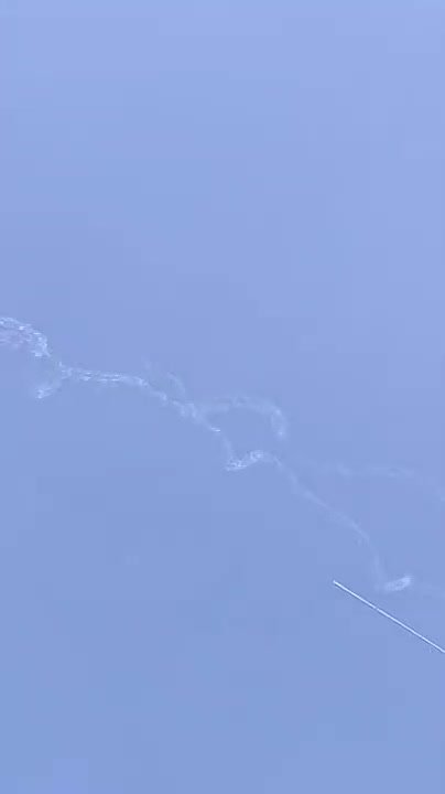 Пуски иранских ракет по базам США в Персидском заливе + кадры работы ПВО (по месту разночтения - пишут то Эрбиль, то Бахрейн)