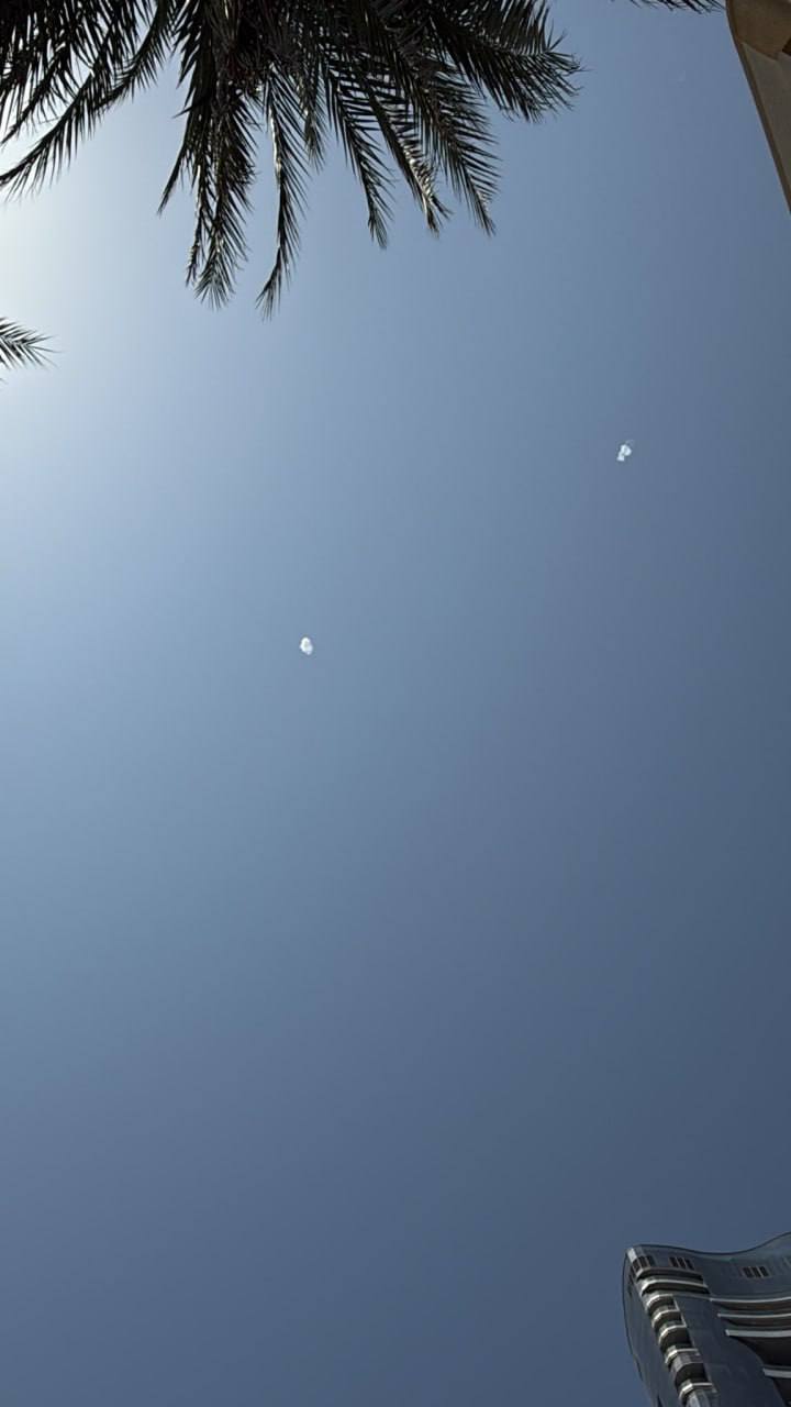 Над Абу-Даби перехвачены 2 иранские баллистические ракеты Над Абу-Даби перехвачены 2 иранские баллистические ракеты