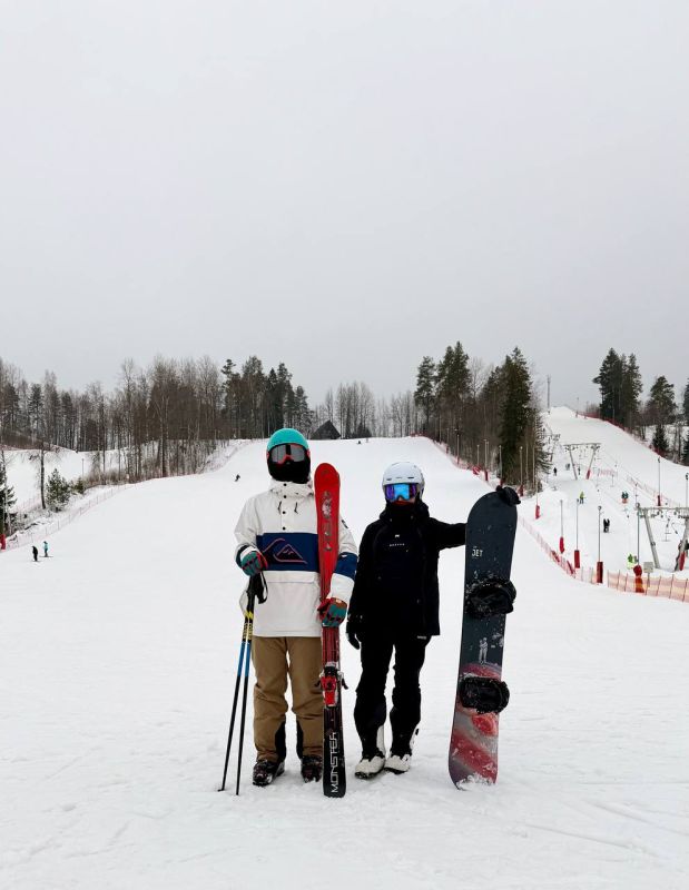 Лыжи или сноуборд?. Ликбез для новичков Этот вечный спор длится годами: кто круче, кто техничнее, а у кого вайбы лучше