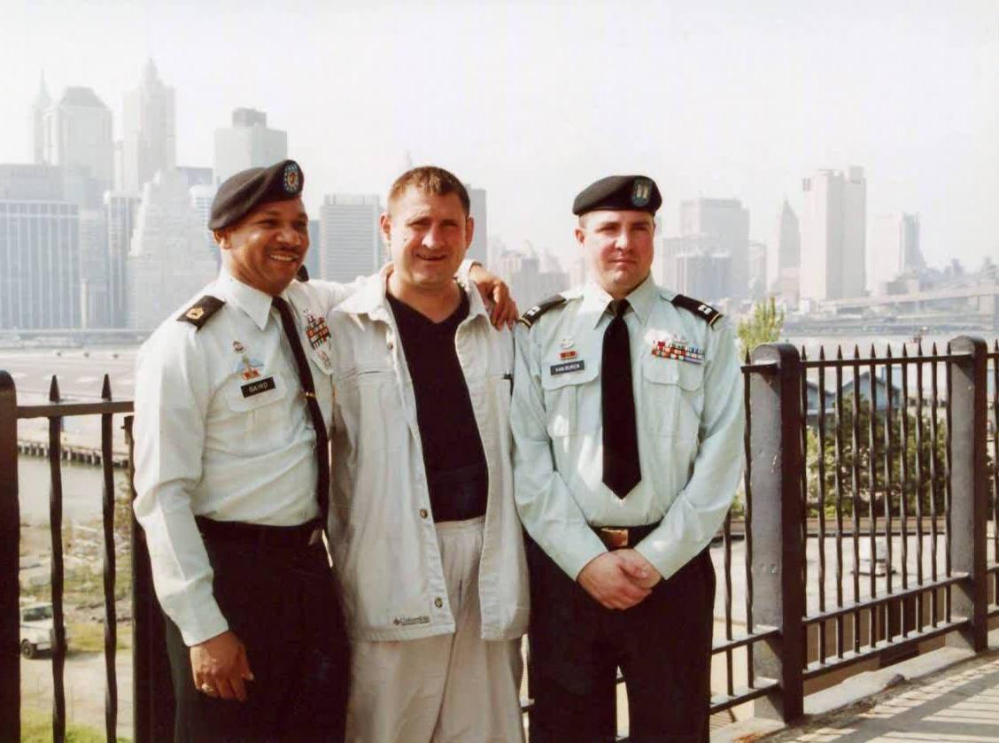 Александр Сладков: Моя книга «Армия США, как все устроено», это не выдуманные истории, это четкое и дотошное описание моей работы в Армии США Александр Сладков: Моя книга «Армия США, как все устроено», это не выдуманные истории, это четкое и дотошное описание моей работы в Армии США