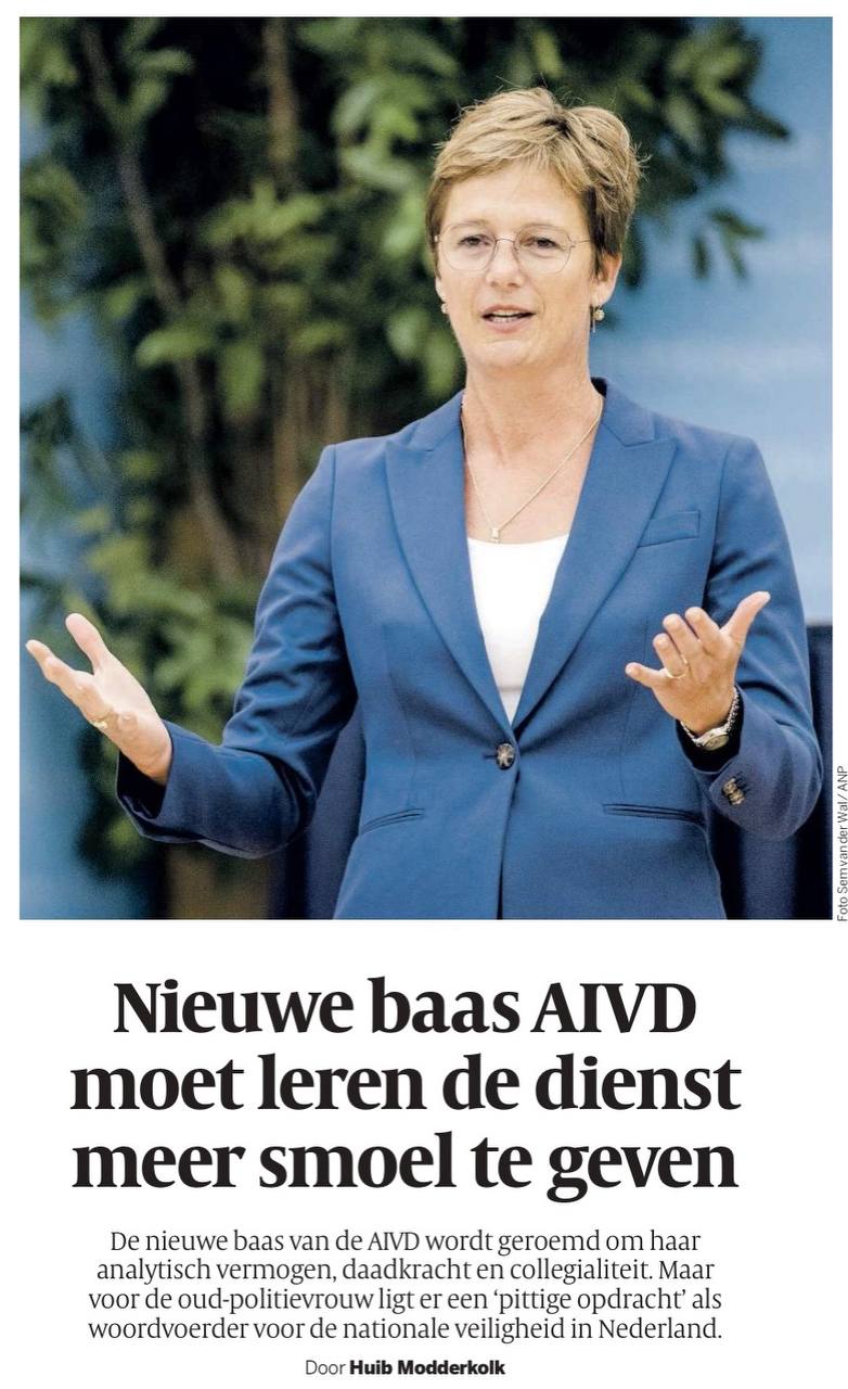 Владимир Корнилов: Это - новая глава голландской спецслужбы AIVD Симон Смит