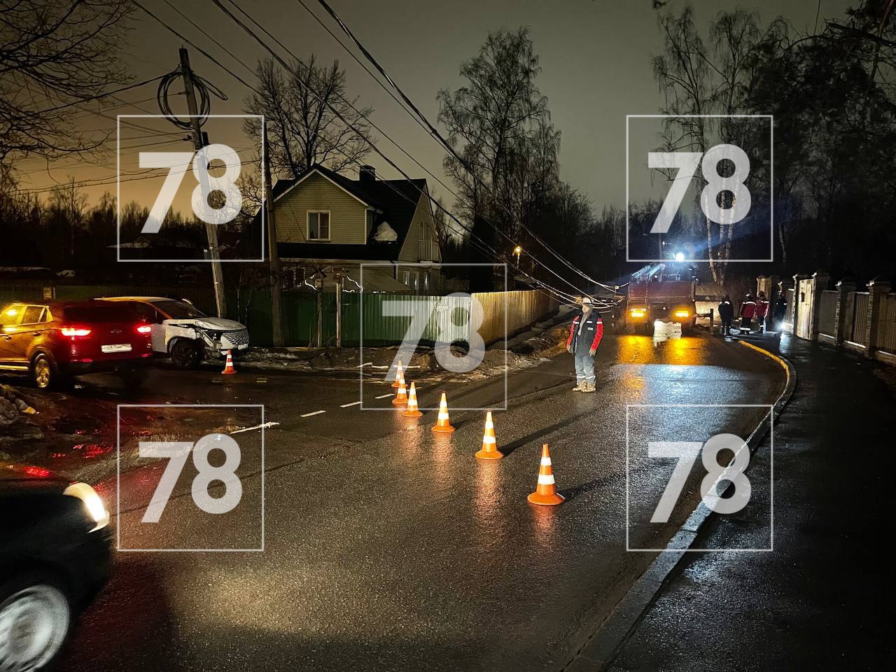 Каршеринг влетел в столб в Пушкине Каршеринг влетел в столб в Пушкине