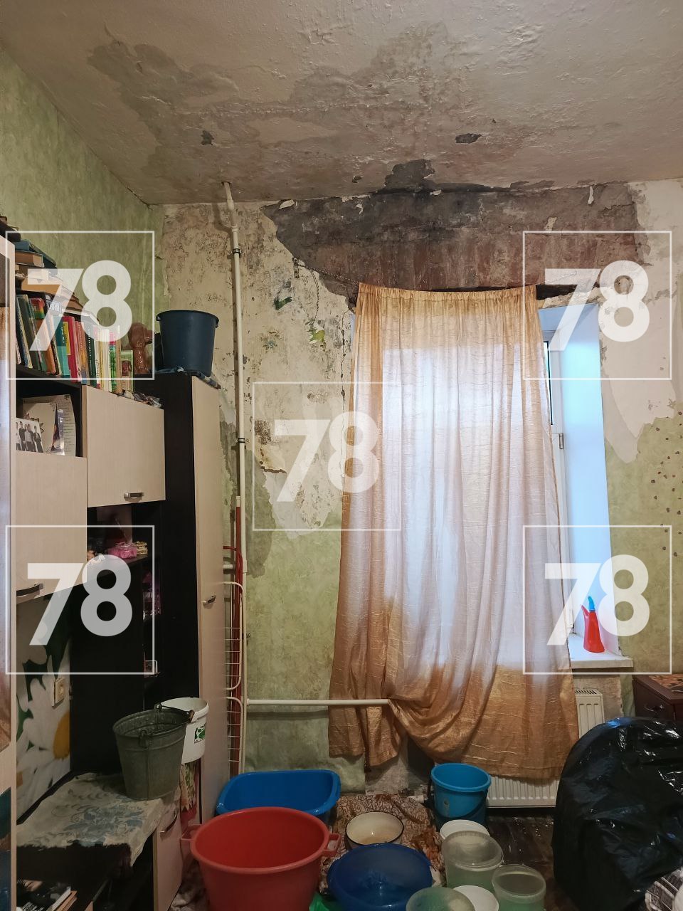 Менять вёдра приходится раз в полчаса Менять вёдра приходится раз в полчаса