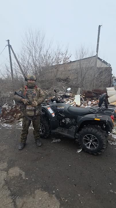За месяц с помощью наших друзей и подписчиков передали в подразделения группировки войск "Восток" ВС РФ из Бурятии: автомобиль УАЗ "Патриот", квадроцикл, комплекс РЭБ К-15 "Капющон", дроны Мавик 3Т, Мавик 3 Про, средства...