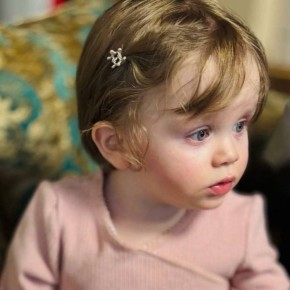 «Ей было всего 14 месяцев»: в ходе военных ударов погибла внучка Хаменеи