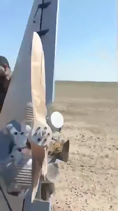 Два майора: Американская копия беспилотников Shahed, LUKAS, упала посреди иракской пустыни, несмотря на свою совершенно новую систему Starlink, и была отправлена местными жителями на слом