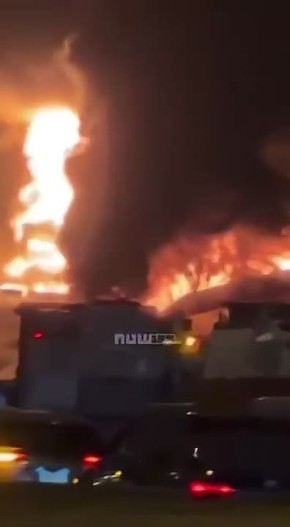 Два майора: Ничто не радует по утрам глаз русского офицера, как горящее где бы то ни было посольство США