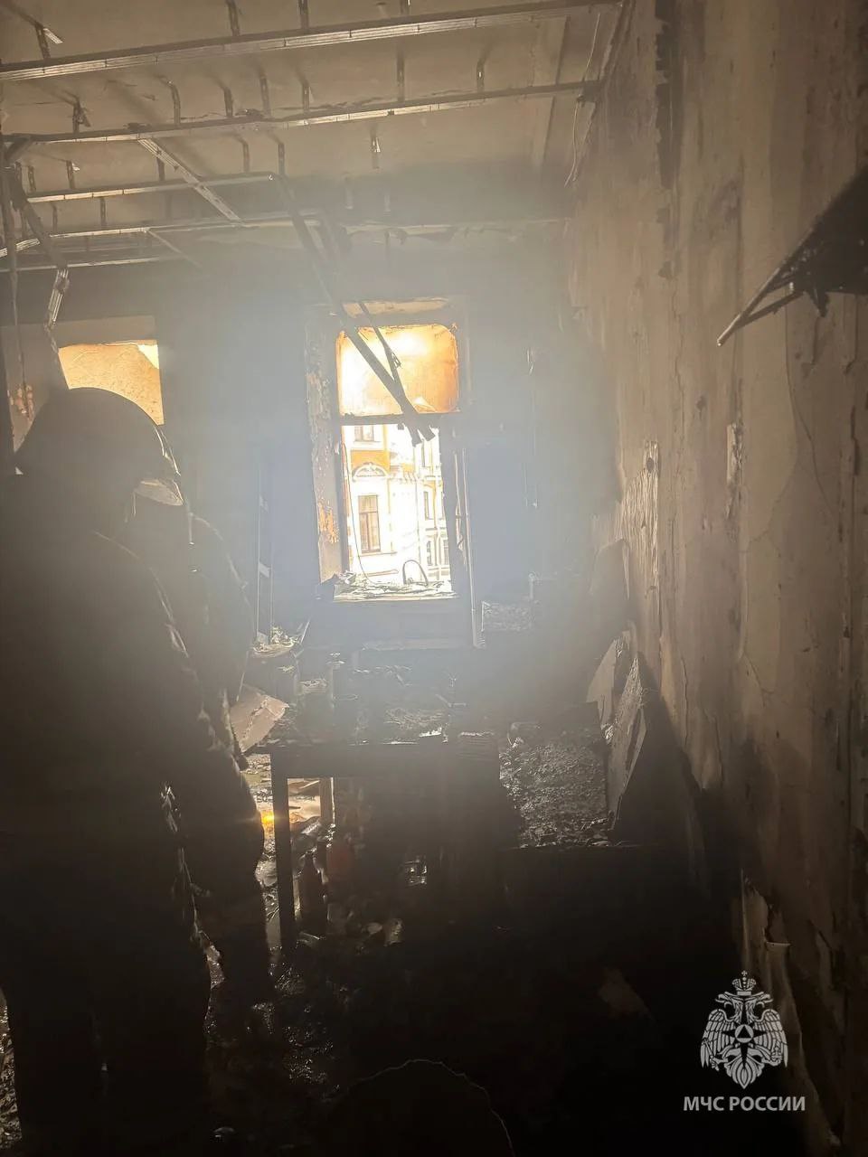 25 человек спасены, один погиб при пожаре сегодня в центре Петербурга