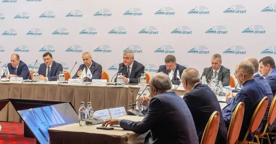 На итоговом Общем собрании Ассоциации «Объединение производителей железнодорожной техники» обсудили взаимодействие с Ространснадзором На итоговом Общем собрании Ассоциации «Объединение производителей железнодорожной техники» обсудили взаимодействие с Ространснадзором