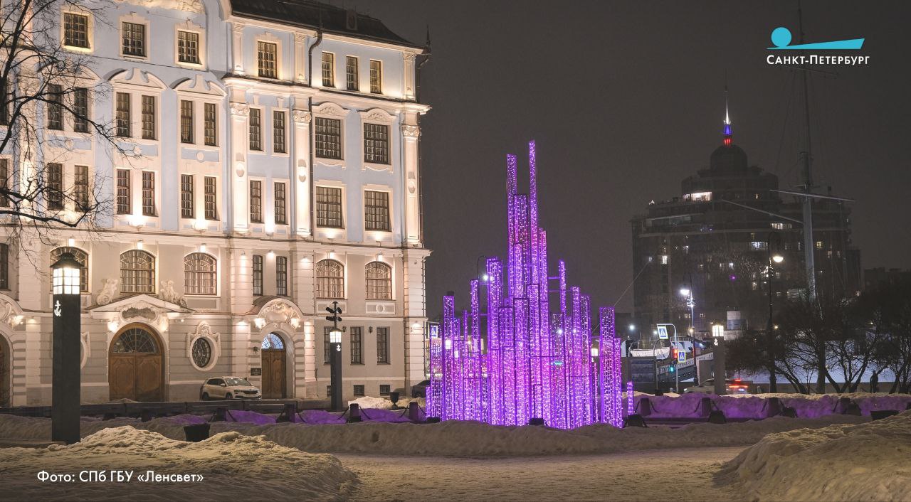 Немного романтики к 8 марта от города — световые фонтаны в Казанском и Нахимовском скверах перекрасят в цикломеновый цвет Немного романтики к 8 марта от города — световые фонтаны в Казанском и Нахимовском скверах перекрасят в цикломеновый цвет