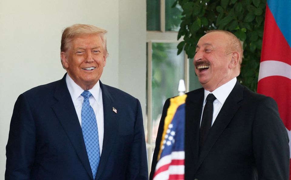 Азербайджан заявил об ударе Ирана по аэропорту в Нахичевани