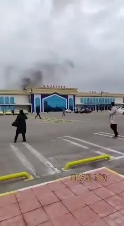 «Всё страньше и страньше! Всё чудесатее и чудесатее! Всё любопытственнее и любопытственнее! Всё страннее и страннее!»(с)