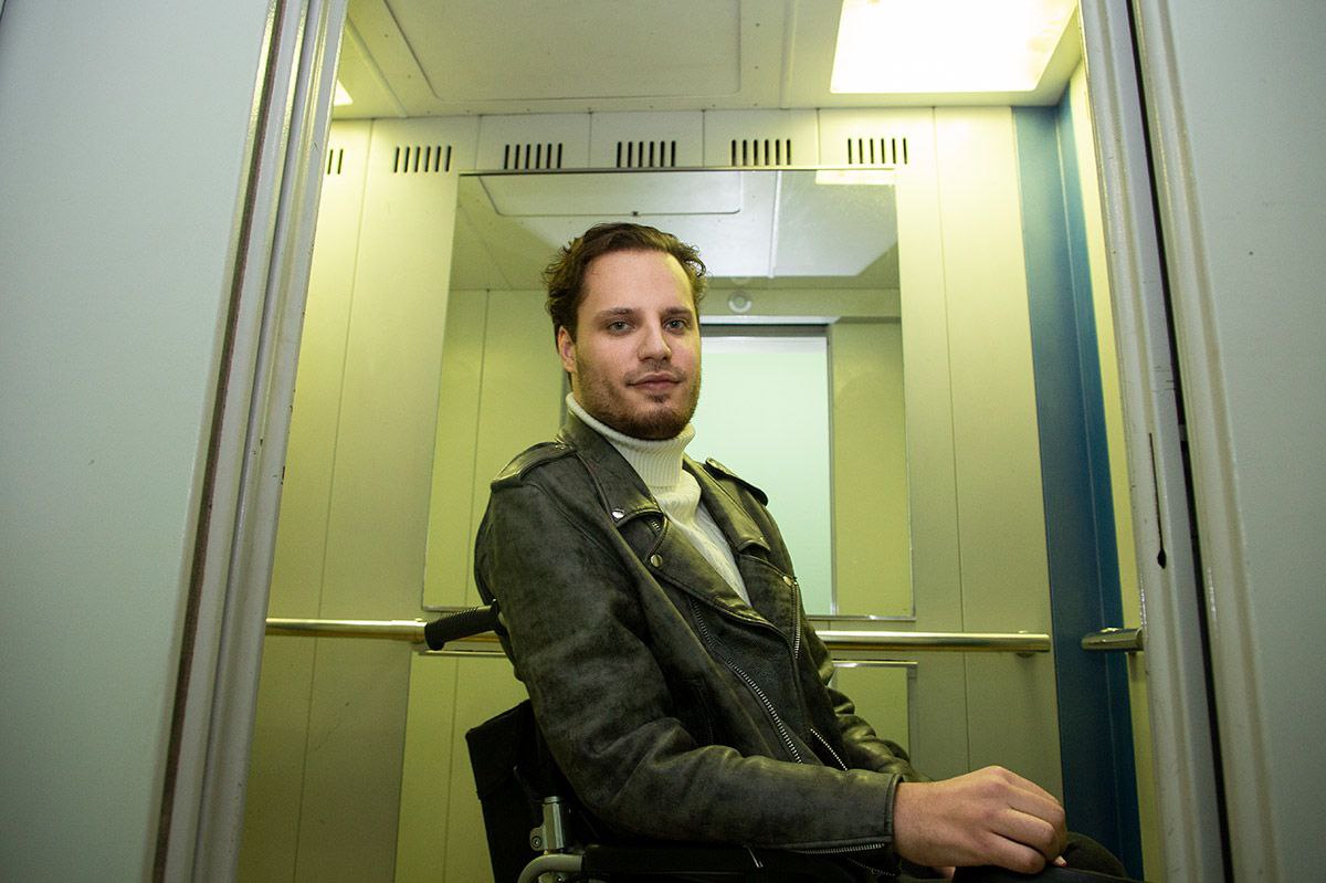 "Максима хоронили не так, как хоронят обычно: найденные спустя полтора года фрагменты были уложены в шкатулку, и уже эту шкатулку поставили в гроб