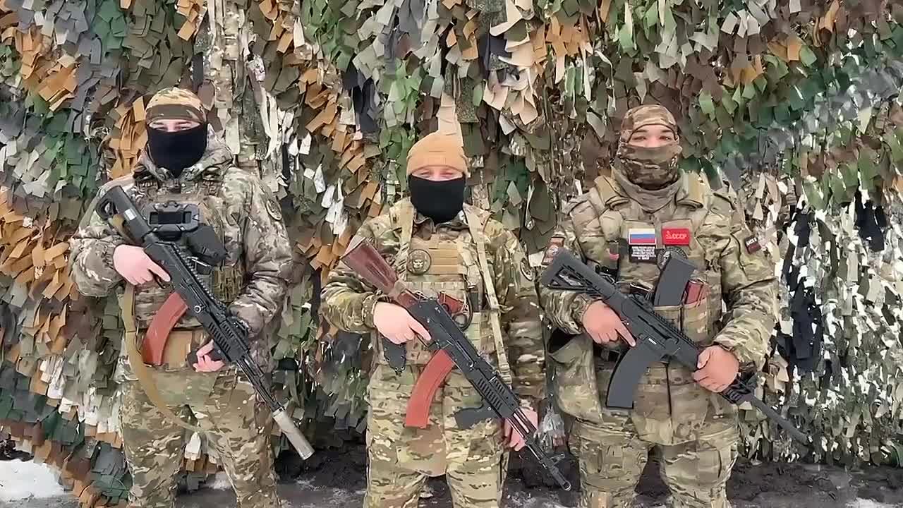 Юлия Витязева: Привет вам, друзья, от наших защитников, которым очень нужны аптечки и медрюкзаки!