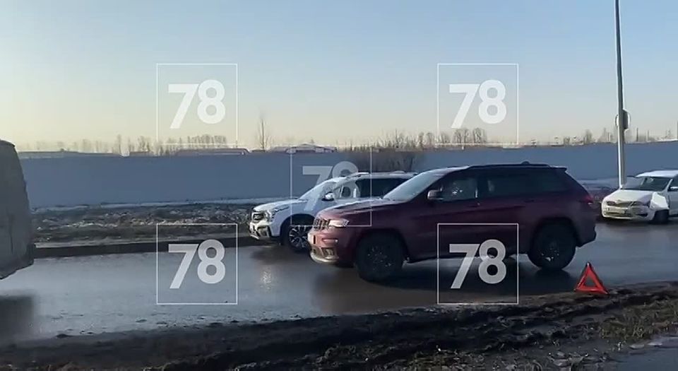 Еще одна массовая авария вследствие гололёда — столкновение 6 машин на Шафировском