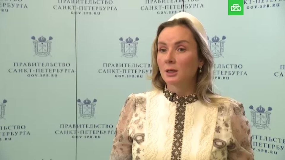 Уполномоченный по правам ребенка при президенте России Мария Львова-Белова приехала в Смольный на рабочую встречу с губернатором Александром Бегловым