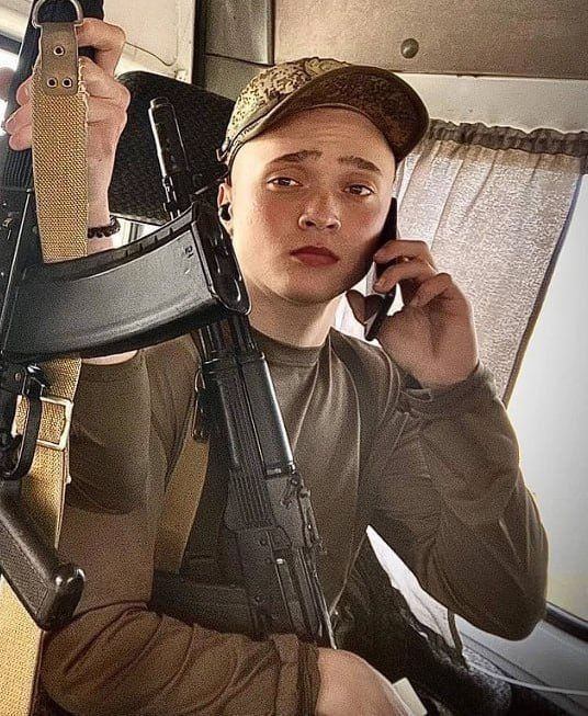 Путин присвоил звание Героя России рядовому, 68 дней в одиночку державшему оборону на фронте