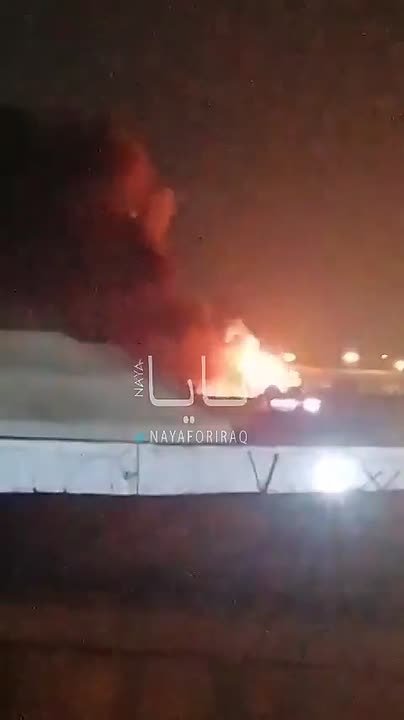 Пожар на американской базе "Виктория" в Багдаде после прилетов