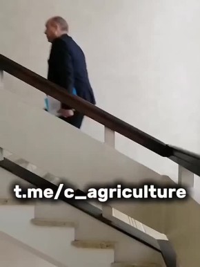 ������ ����������: ����� ���. ������� ��������� ��������� ������������� ������� ������ �������� ������� ������� �� ������� �������� �������, � ������� ������ 200 ����� �����