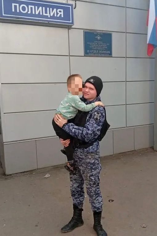 В Купчино росгвардейцы нашли ушедшего из дома четырехлетнего мальчика