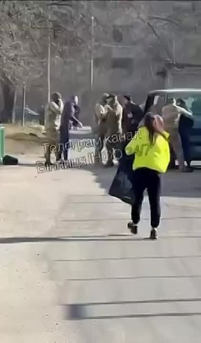 Судью на мясо!. В Виннице людоловы поймали футбольного арбитра и утащили на мясо