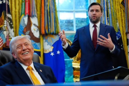 Дмитрий Дробницкий: ВЭНСА ЗАСТАВИЛИ ОТВЕЧАТЬ НА ВОПРОС ОБ ИРАНЕ