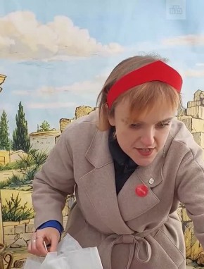 На Малой Садовой улице петербуржцев знакомят с культурой и традициями Крыма