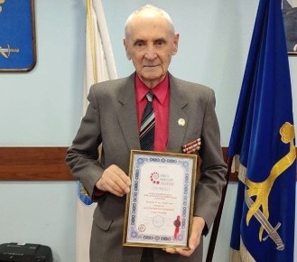 Старейшим действующим волейболистом в мире признали 97-летнего жителя Сертолово