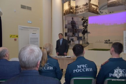 Представители МЧС России стали участниками презентации книги «Знаменные символы пожарных и спасателей Санкт-Петербурга»