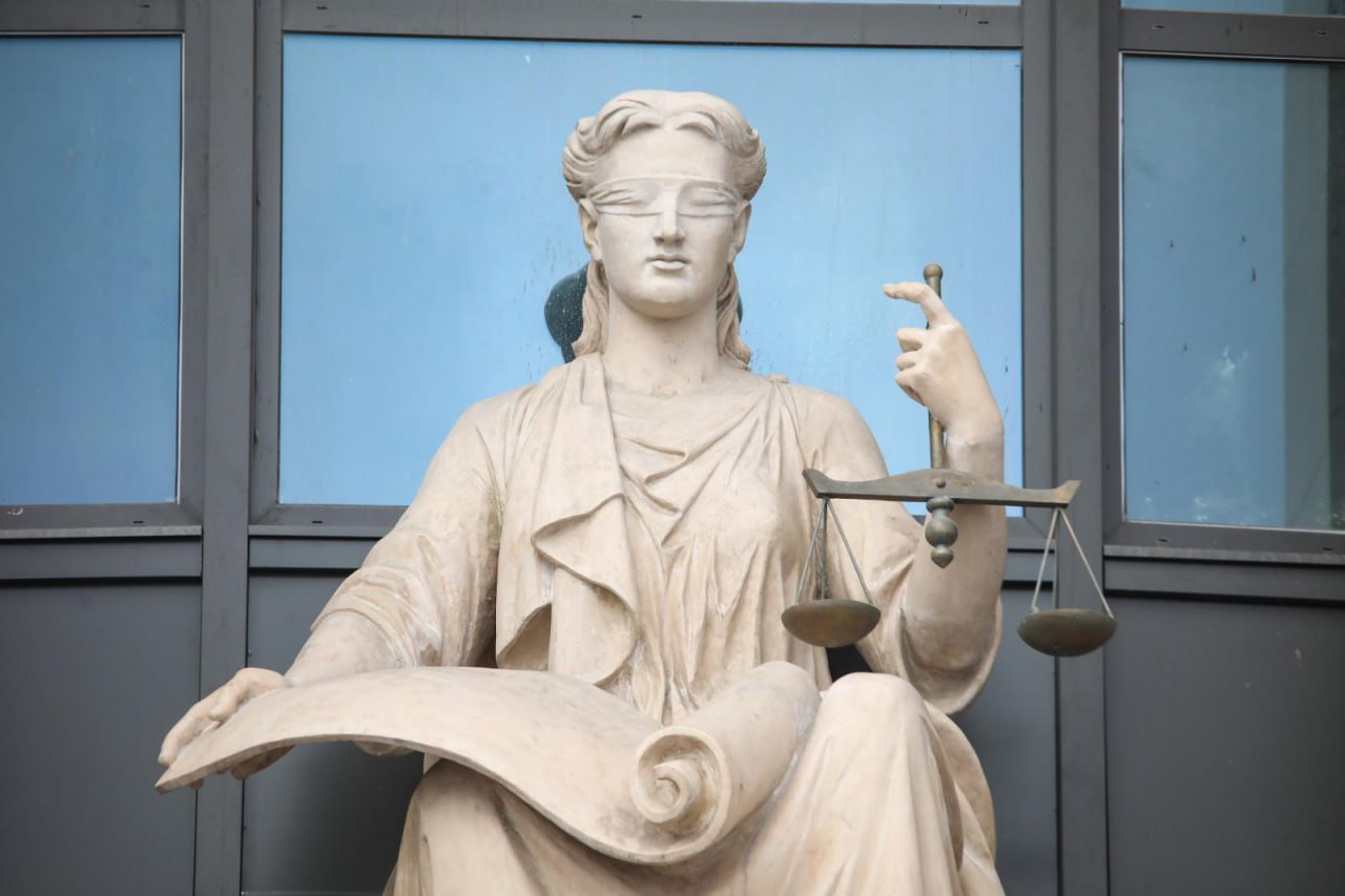 Закон против совести: 9-летняя девочка-сирота заплатит по долгам умершей мамы