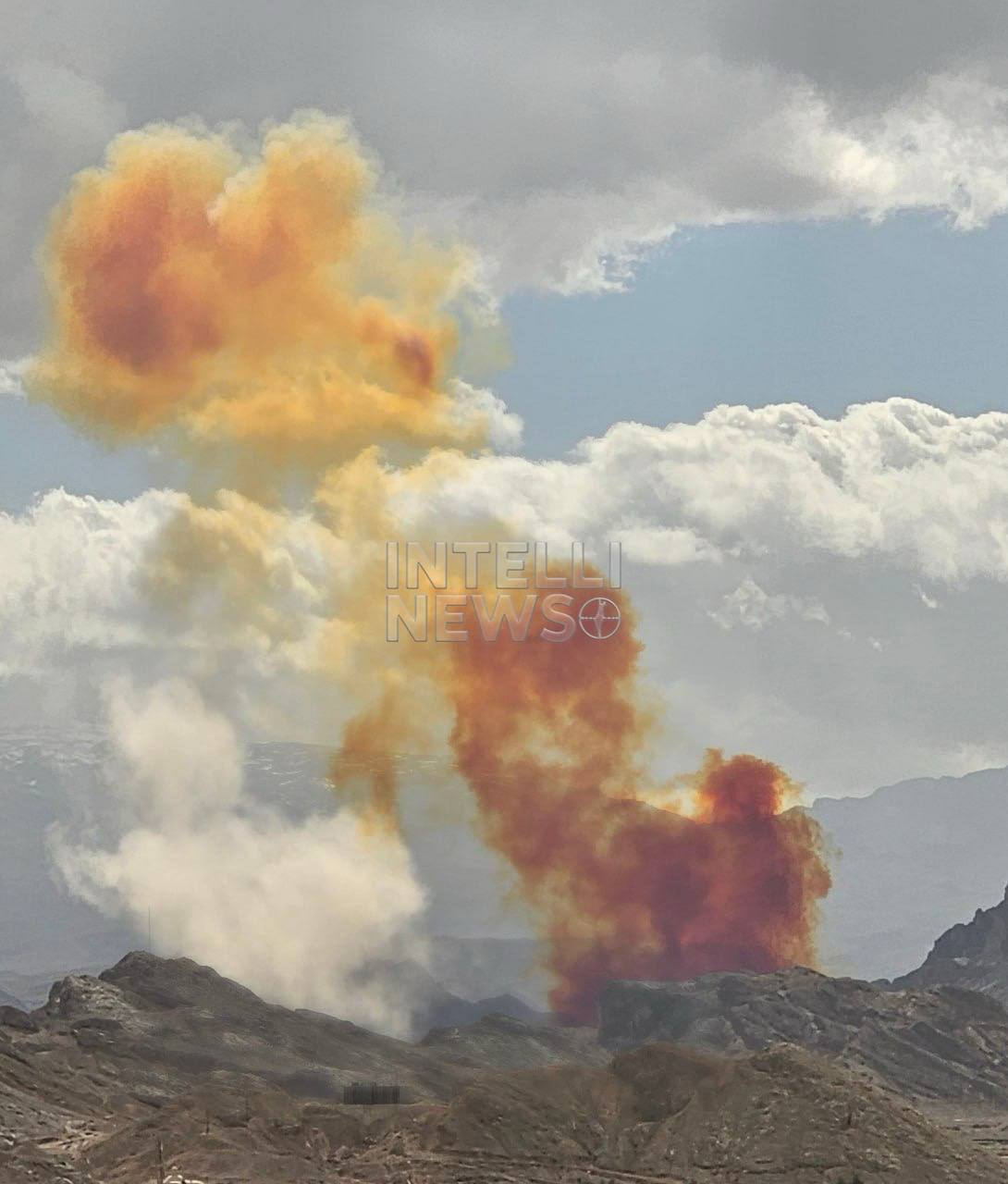 Пуски по Израилю с территории одного из ракетных городов Ирана Пуски по Израилю с территории одного из ракетных городов Ирана