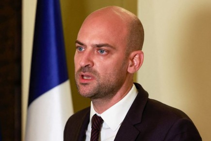 ������ ����������: �������� ����� ������ ����� �� ��������� ������� � ����������� �������� ���� ������� (c) ������� ����������� ��� ������� ���-����� �����