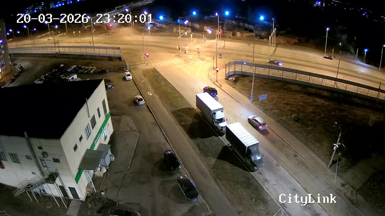 Автомобиль влетел в отбойник в Красном Селе — ДТП произошло накануне на пересечении Ивангородского проспекта и Геологической улицы