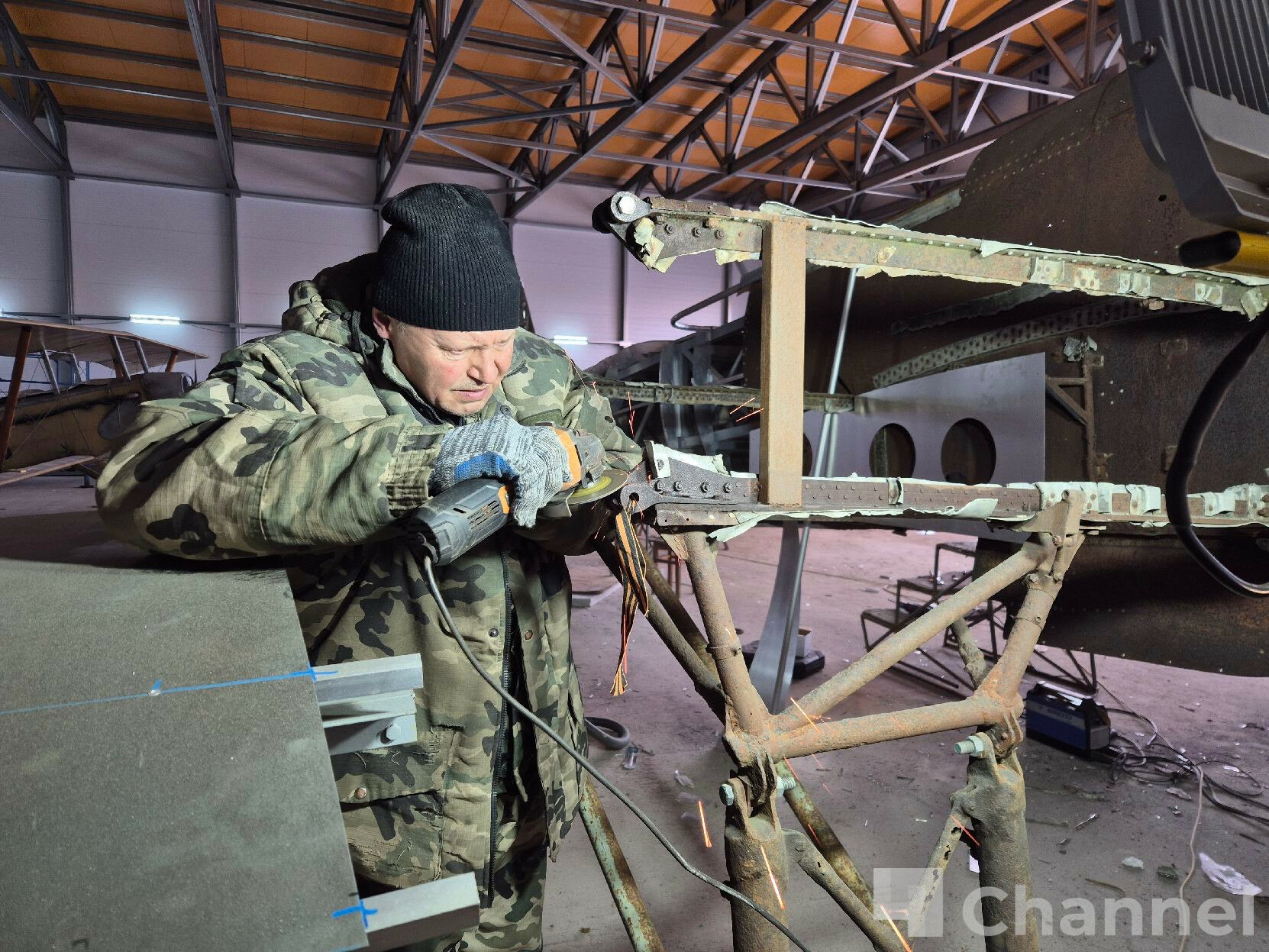 При реставрации Ил2 в Гатчине нашли заводской номер самолета При реставрации Ил2 в Гатчине нашли заводской номер самолета