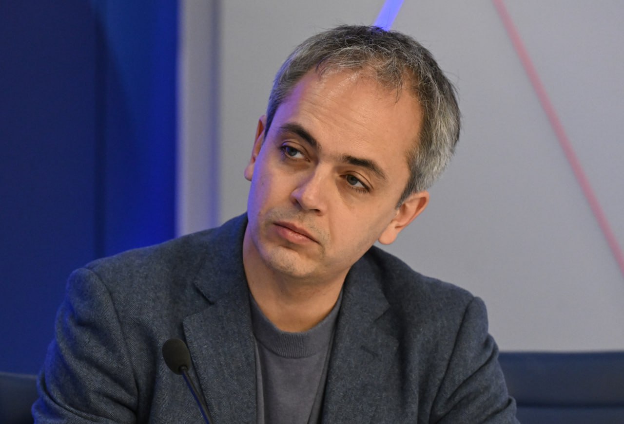 ВЦИОМ и ФОМ: Абсолютное лидерство «Единой России» и борьба трёх за право быть вторыми ВЦИОМ и ФОМ: Абсолютное лидерство «Единой России» и борьба трёх за право быть вторыми