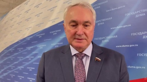 Два майора: Глава комитета Госдумы по обороне Андрей Картаполов: