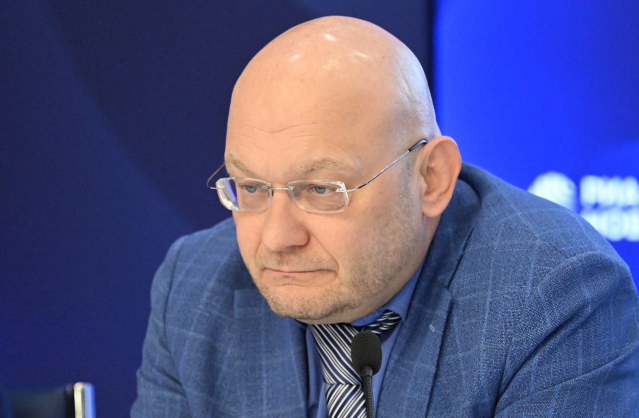 ВЦИОМ и ФОМ: Абсолютное лидерство «Единой России» и борьба трёх за право быть вторыми ВЦИОМ и ФОМ: Абсолютное лидерство «Единой России» и борьба трёх за право быть вторыми