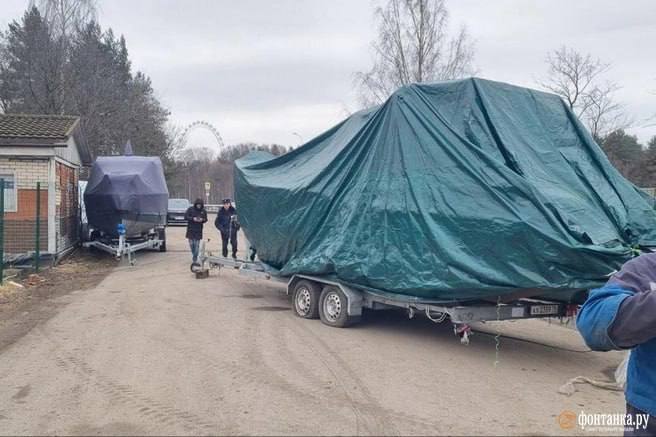 Хозяева земли и воды на Крестовском острове схлестнулись за яхт-клуб «Нева»