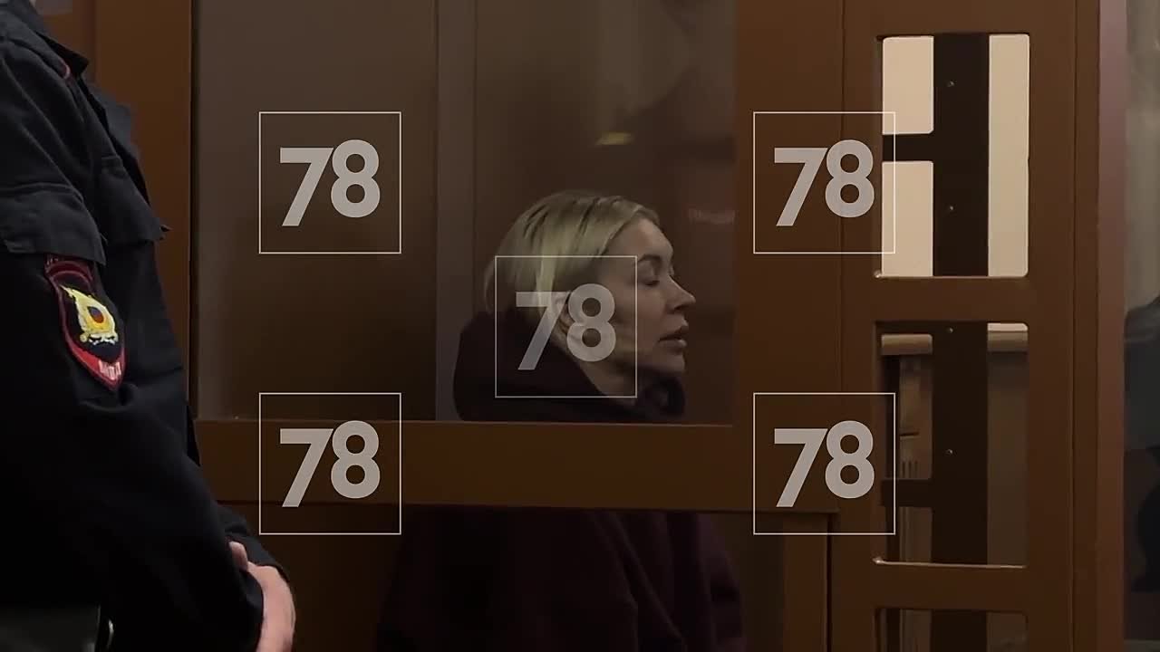 Владелице «Мазерати», напавшей на журналистов на КАД, избрали меру пресечения