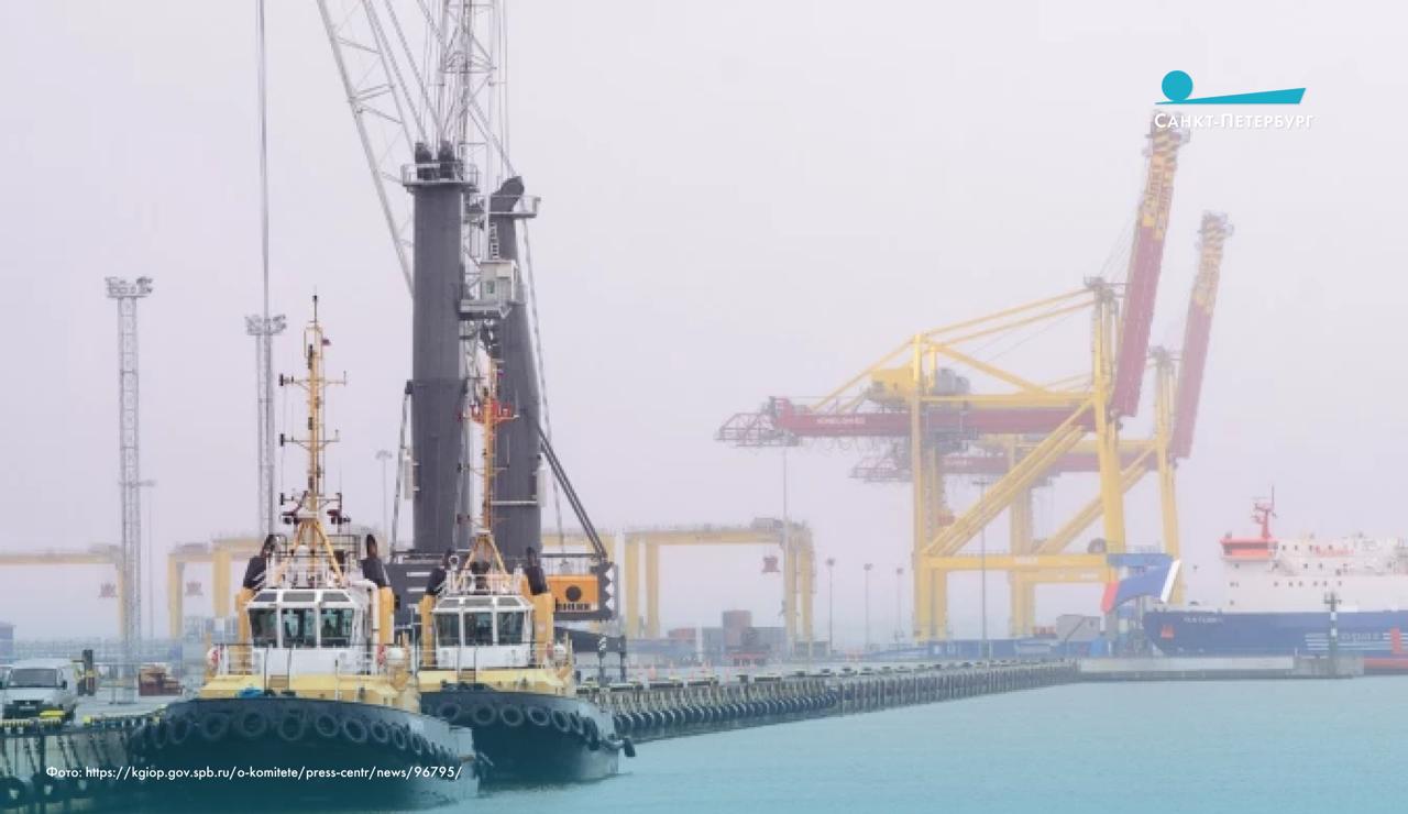 В порту Усть-Луга, произошло возгорание после атаки беспилотников