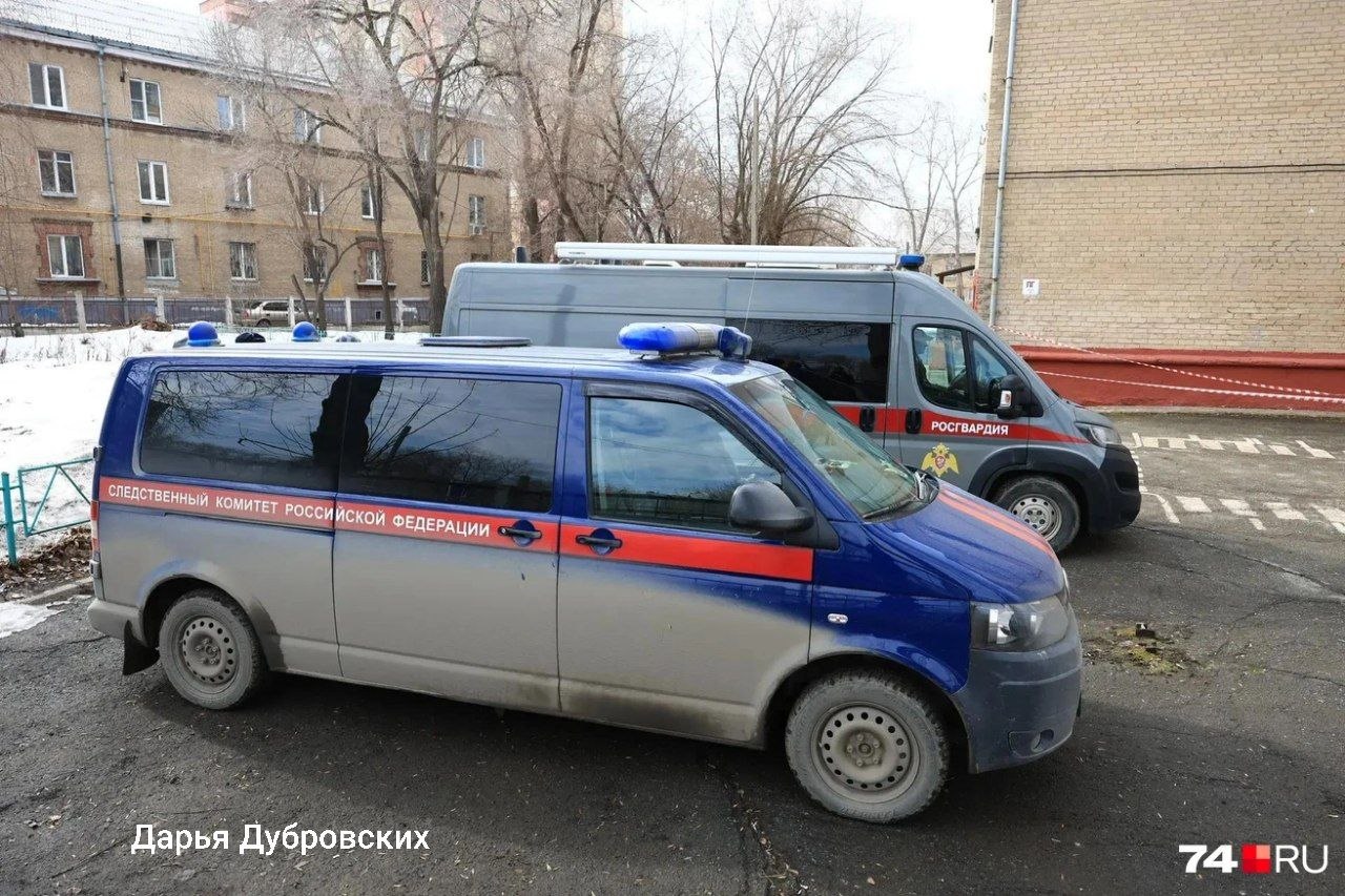 Девятиклассник выстрелил в одноклассницу в Челябинске Девятиклассник выстрелил в одноклассницу в Челябинске