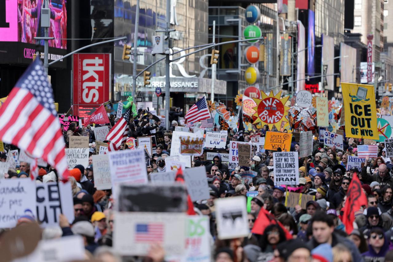 Малек Дудаков: Демпартия поднимает против Трампа свой уличный актив