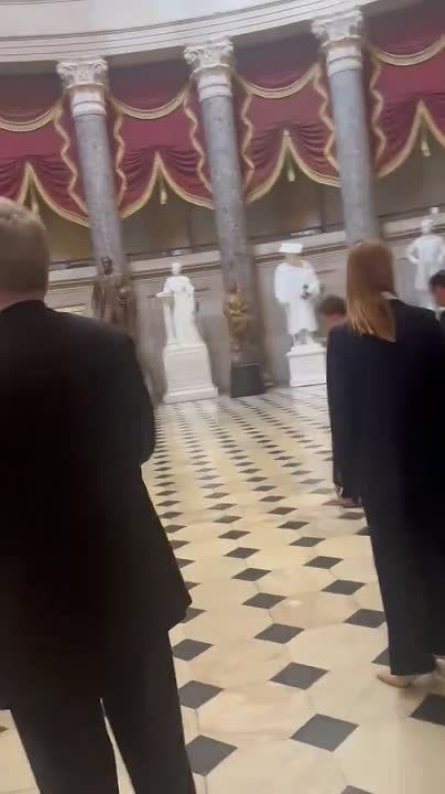 Михаил Онуфриенко: После того, как депутатами РФ в Вашингтоне подарили носки и колу, в Госдуме заявили, что «дух Анкориджа» жив!