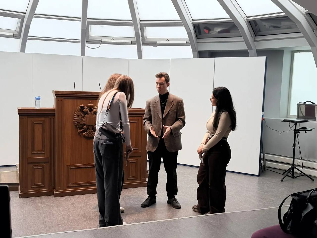 Школьники из Новогореловской школы погрузились в историю и политику! Школьники из Новогореловской школы погрузились в историю и политику!