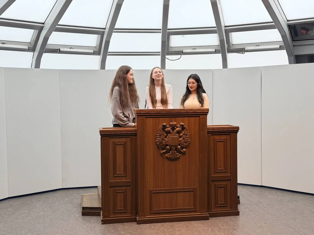 Школьники из Новогореловской школы погрузились в историю и политику! Школьники из Новогореловской школы погрузились в историю и политику!